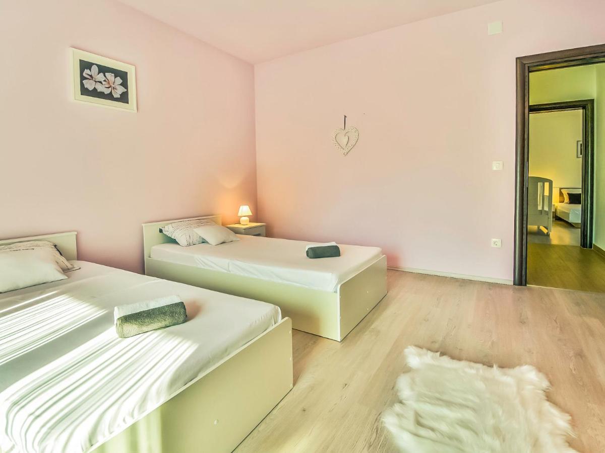 Holiday Home Anic By Interhome Smilcic ภายนอก รูปภาพ