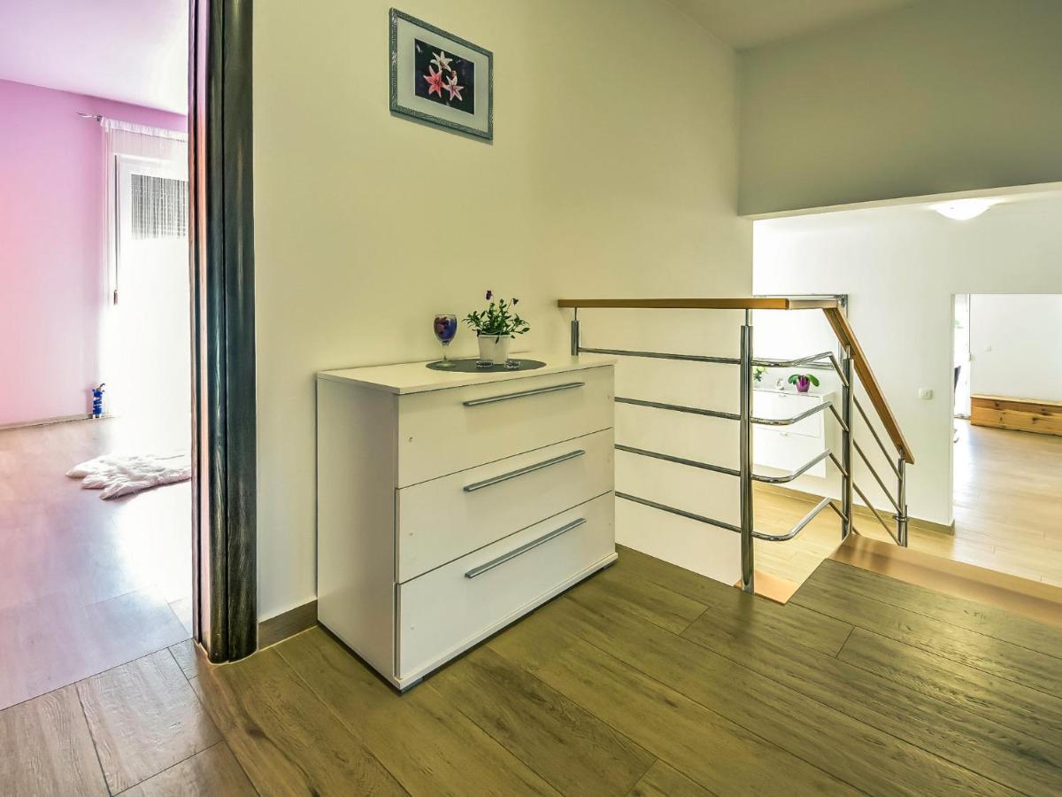 Holiday Home Anic By Interhome Smilcic ภายนอก รูปภาพ