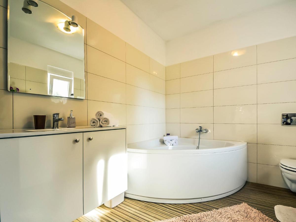 Holiday Home Anic By Interhome Smilcic ภายนอก รูปภาพ